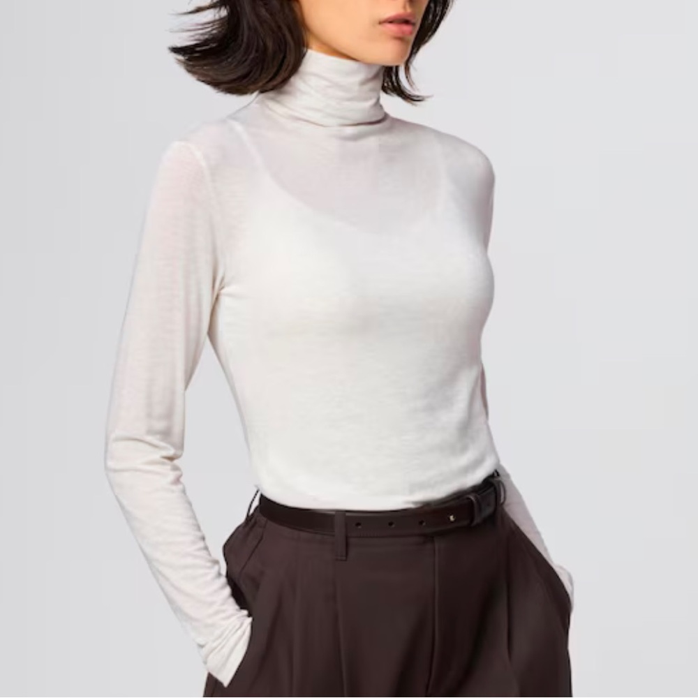Uniqlo’s HEATTECH Cashmere Blend T-Shirt | Extra Warm | Turtleneck